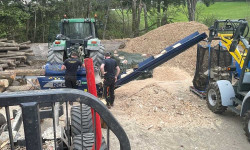 Forstbetrieb Gimbel - Hackschnitzel herstellen