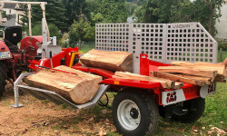 Forstbetrieb Gimbel - Brennholz spalten