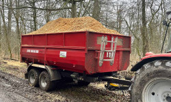 Forstbetrieb Gimbel - Schüttgut transportieren